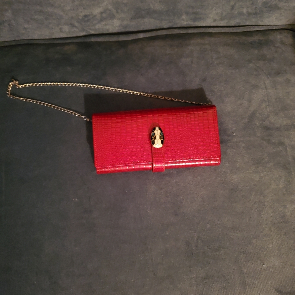 Red Wallet With Chain - image 3